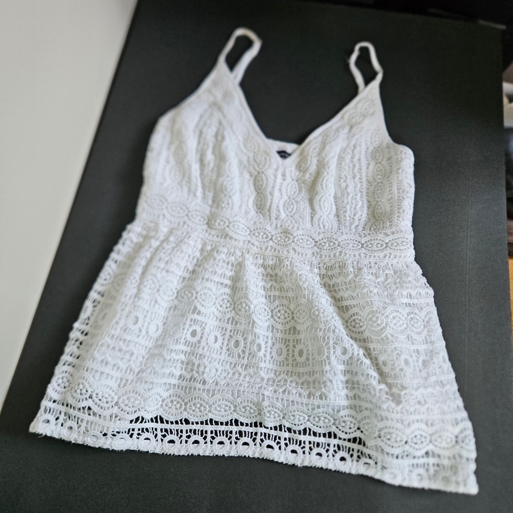 Abercrombie & Fitch white eyelet lace babydoll tank top cami  V neck size S